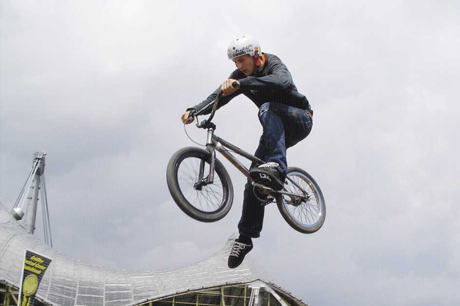 BlickMe - Landsherr Design und Fotografie | SPORT | BMX+